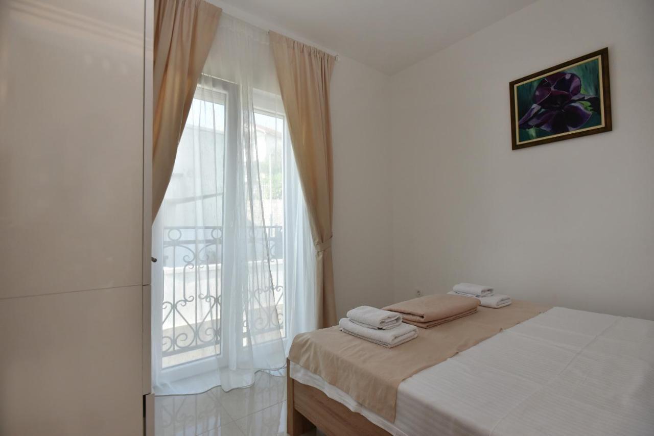 Villa Julia Baošići Bagian luar foto
